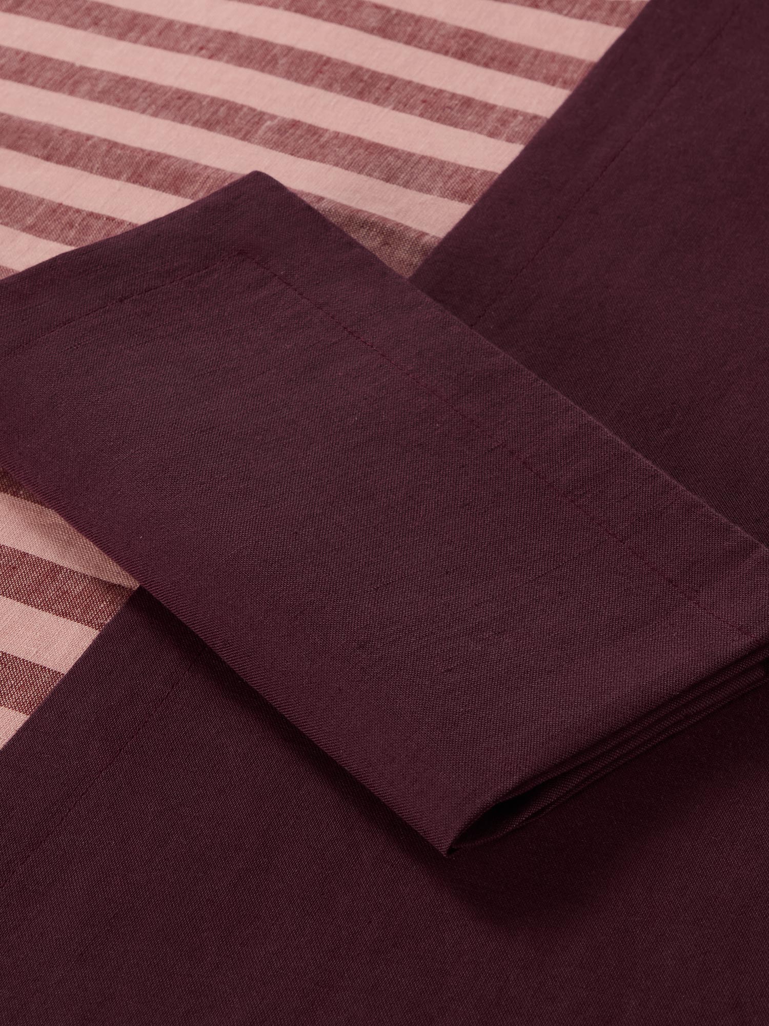 Berry Linen Blend Napkins Set of 4 - Image 3