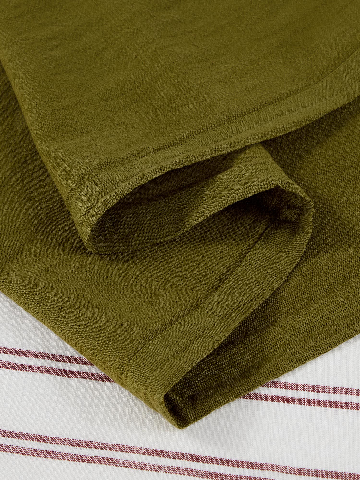 Botanical Green Linen Blend Table Runner - Image 3