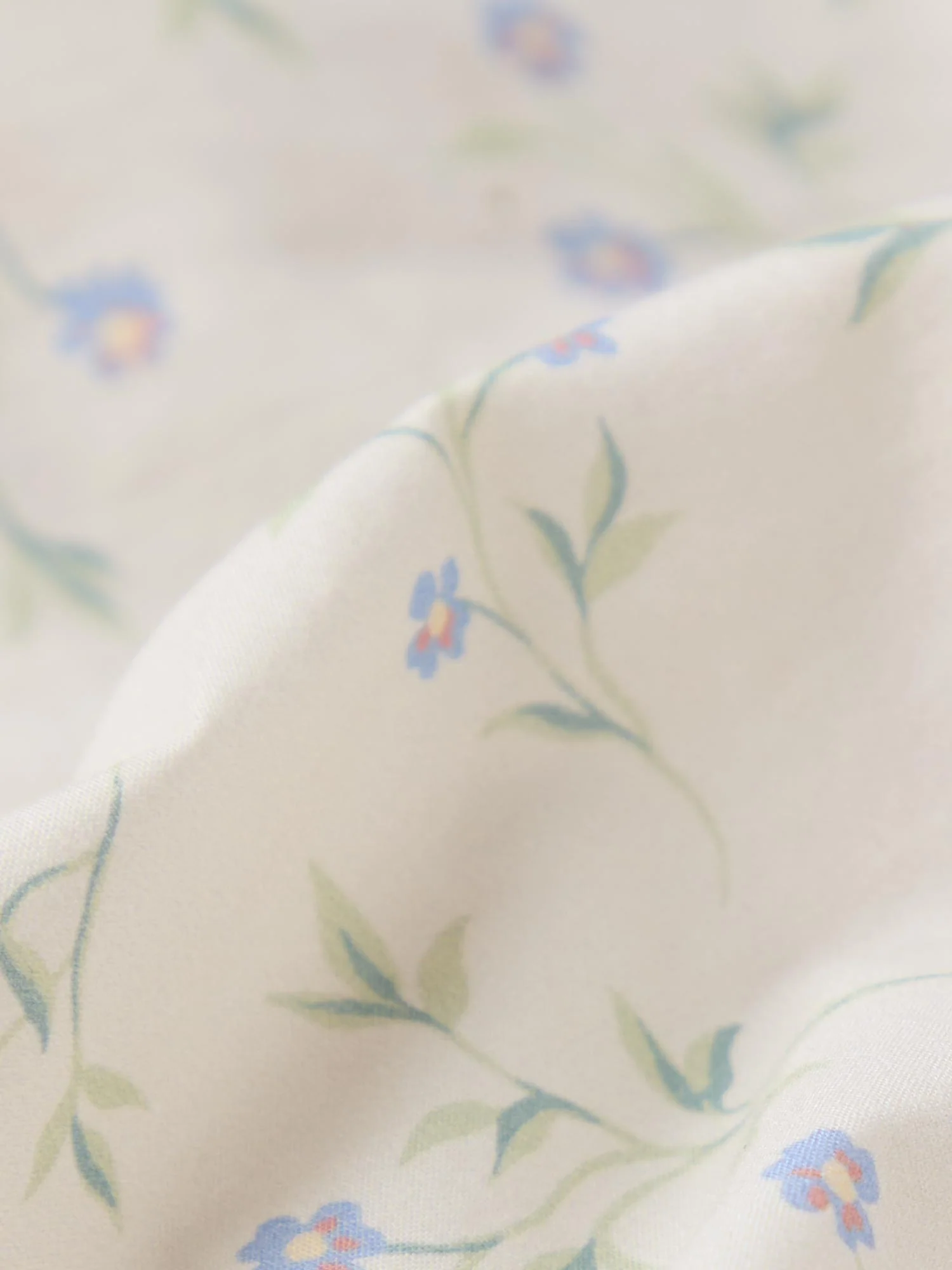 Cream Spring Sprig Cotton Flat Sheet - Image 3