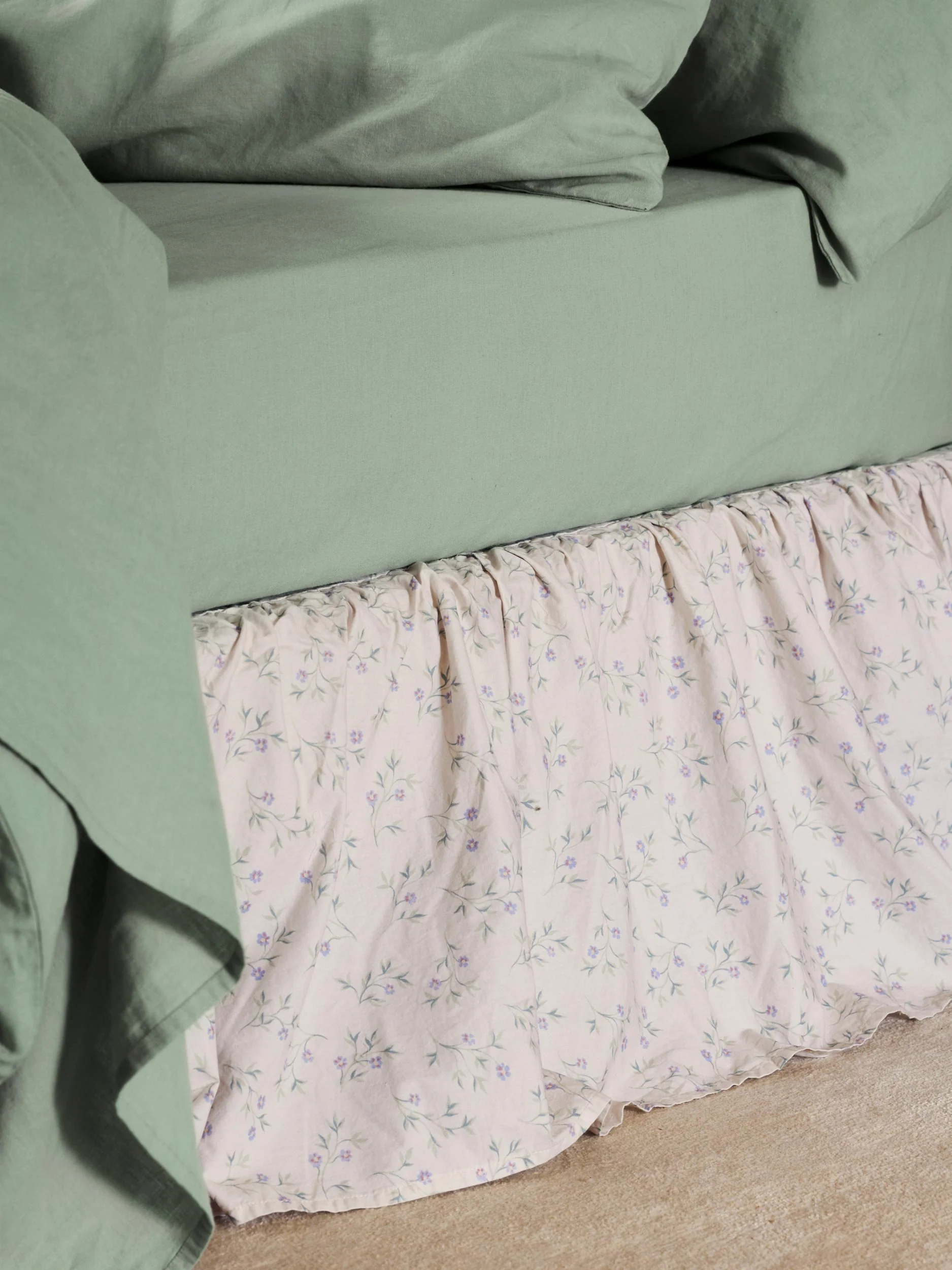 Cream Spring Sprig Cotton Valance - Image 2