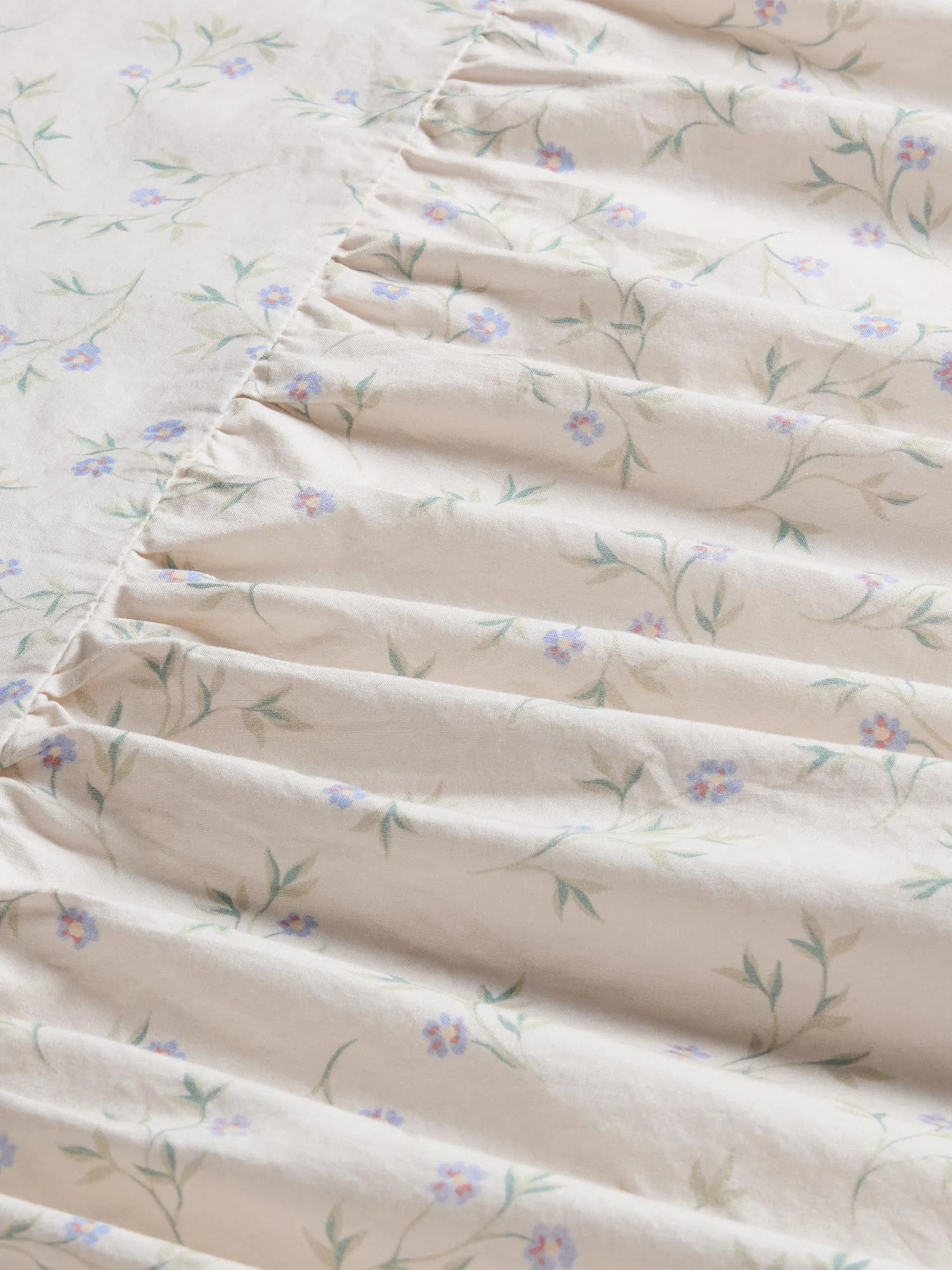 Cream Spring Sprig Cotton Valance - Image 3