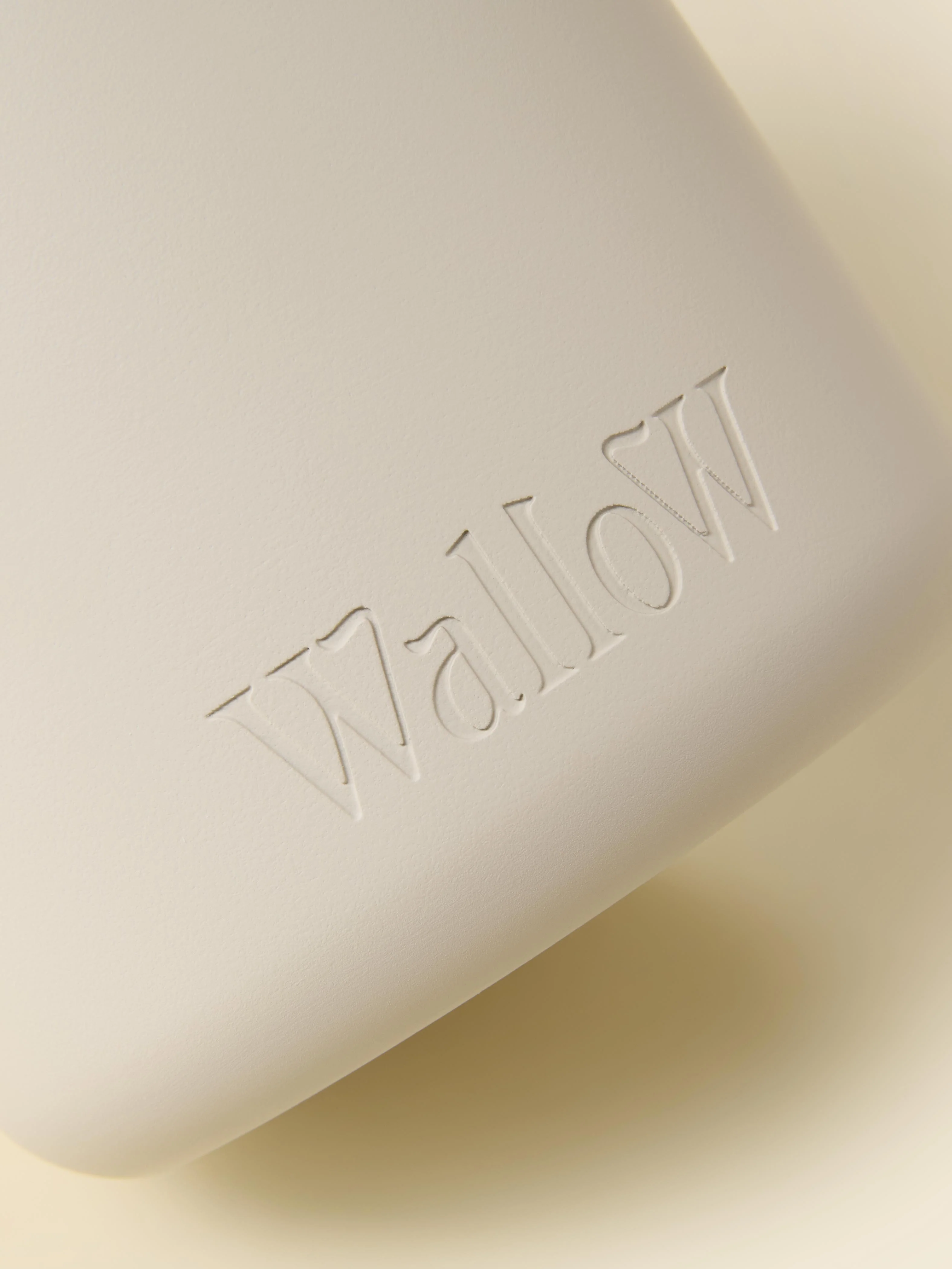 Wallow Untamed Moss Candle - Image 3